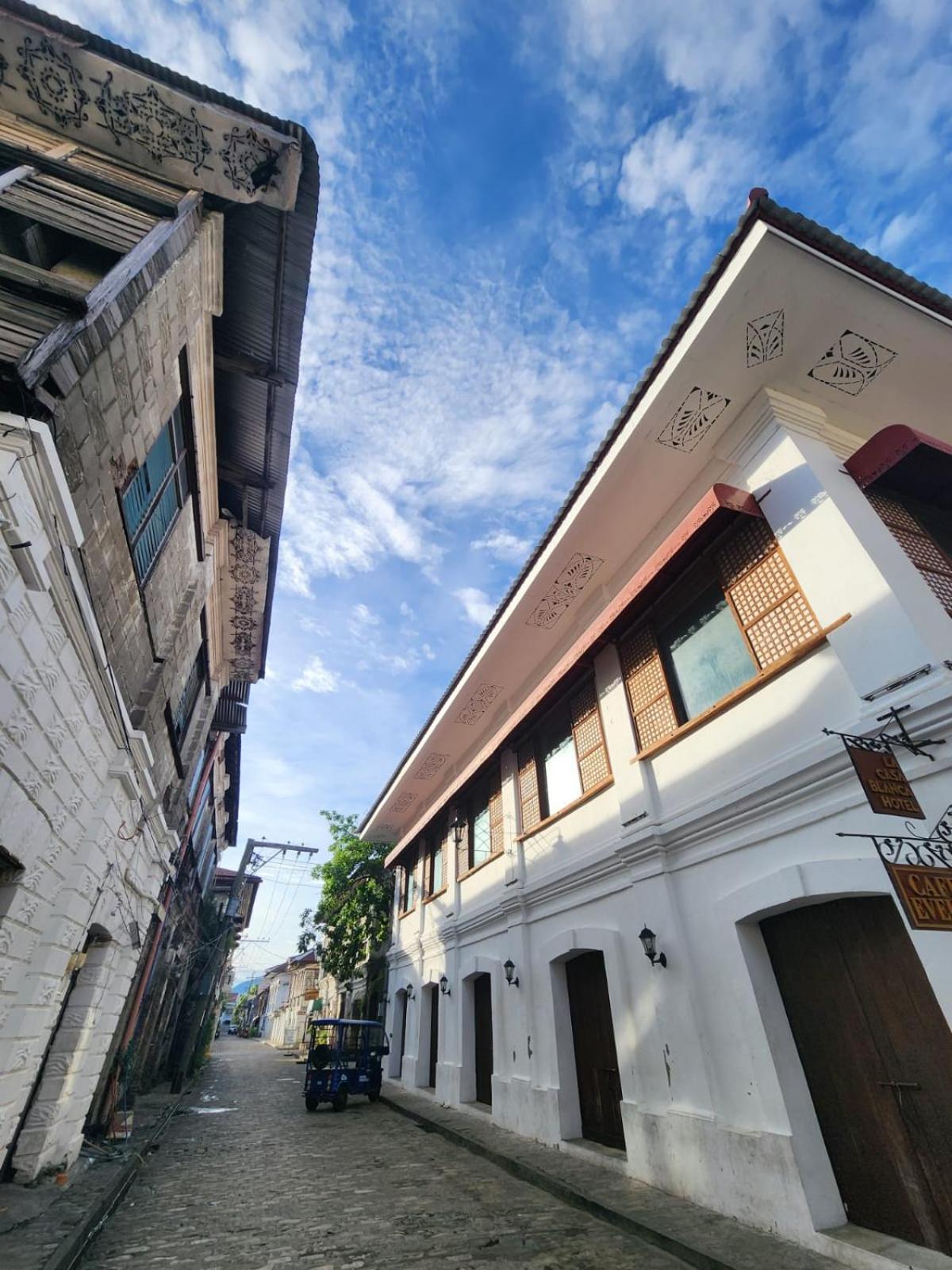 The River House - Loft Unit - Vigan Exteriör bild
